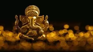 धर्म: गणेश अष्टक का पाठ क्यों माना जाता है सबसे चमत्कारी? जानें इसके लाभ, विधि और शुभ प्रभाव धर्म: गणेश अष्टक का पाठ क्यों माना जाता है सबसे चमत्कारी? जानें इसके लाभ, विधि और शुभ प्रभाव