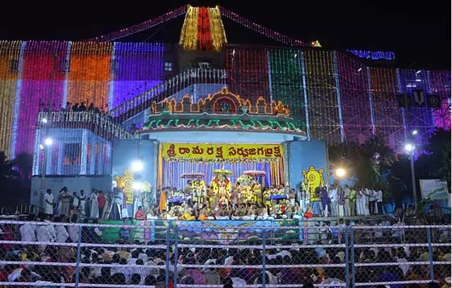राम मंदिर की अतिक्रमित भूमि को वापस लेने के प्रयास के दौरान EO बेहोश हो गए राम मंदिर की अतिक्रमित भूमि को वापस लेने के प्रयास के दौरान EO बेहोश हो गए