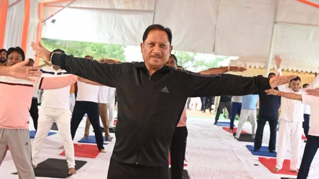 आसन में अनुशासन है : CM विष्णुदेव साय आसन में अनुशासन है : CM विष्णुदेव साय