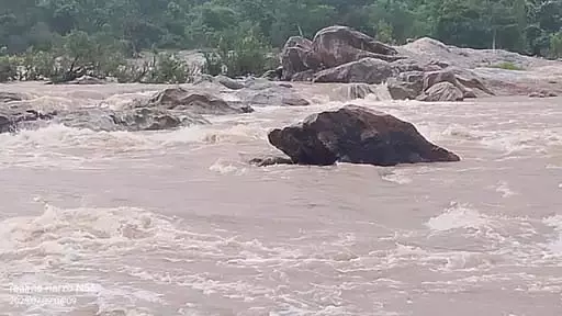 इंद्रावती नदी में हादसा, नाव पलटने की खबर इंद्रावती नदी में हादसा, नाव पलटने की खबर
