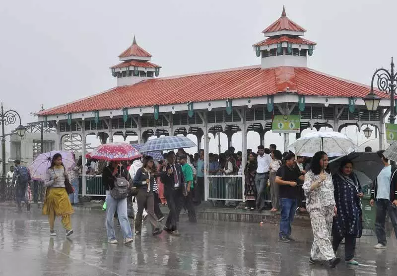 Himachal में 14 जुलाई तक भारी बारिश जारी रहने की संभावना Himachal में 14 जुलाई तक भारी बारिश जारी रहने की संभावना