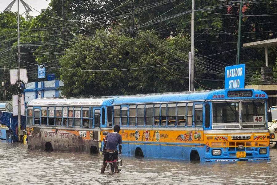 दक्षिण-उत्तर बंगाल के जिलों में 10 जुलाई तक भारी बारिश की संभावना: IMD दक्षिण-उत्तर बंगाल के जिलों में 10 जुलाई तक भारी बारिश की संभावना: IMD