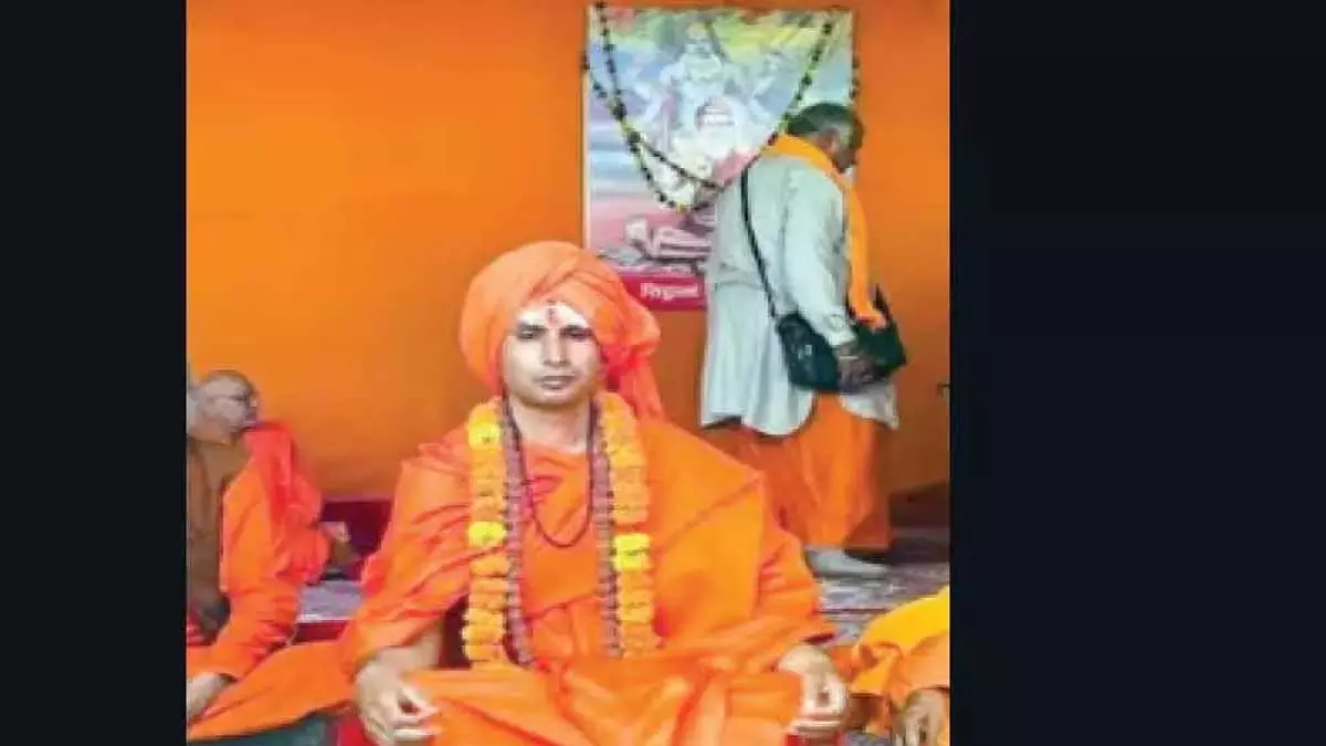 बलिया में मठ प्रमुख पर हमले के आरोप में 113 लोगों के खिलाफ प्राथमिकी बलिया में मठ प्रमुख पर हमले के आरोप में 113 लोगों के खिलाफ प्राथमिकी