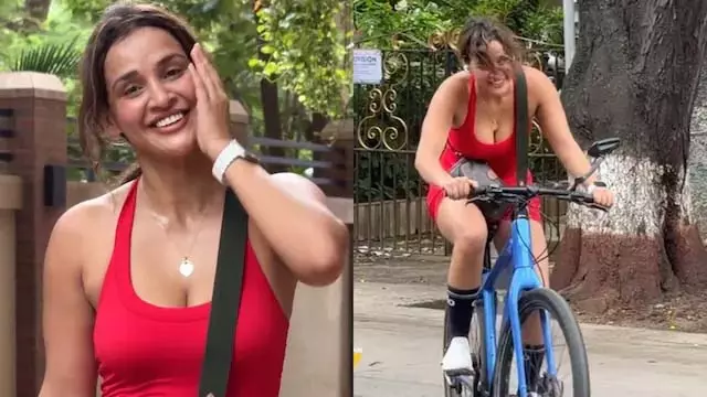 Ayesha Sharma : लेटेस्ट वीडियो इंटरनेट पर मचा रहा धमाल Ayesha Sharma : लेटेस्ट वीडियो इंटरनेट पर मचा रहा धमाल