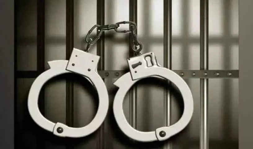 Hyderabad: उपद्रवी शीटर की हत्या की योजना बनाने के आरोप में पांच गिरफ्तार Hyderabad: उपद्रवी शीटर की हत्या की योजना बनाने के आरोप में पांच गिरफ्तार