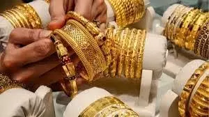 चेन्नई में सोने और चांदी की कीमतों में गिरावट चेन्नई में सोने और चांदी की कीमतों में गिरावट