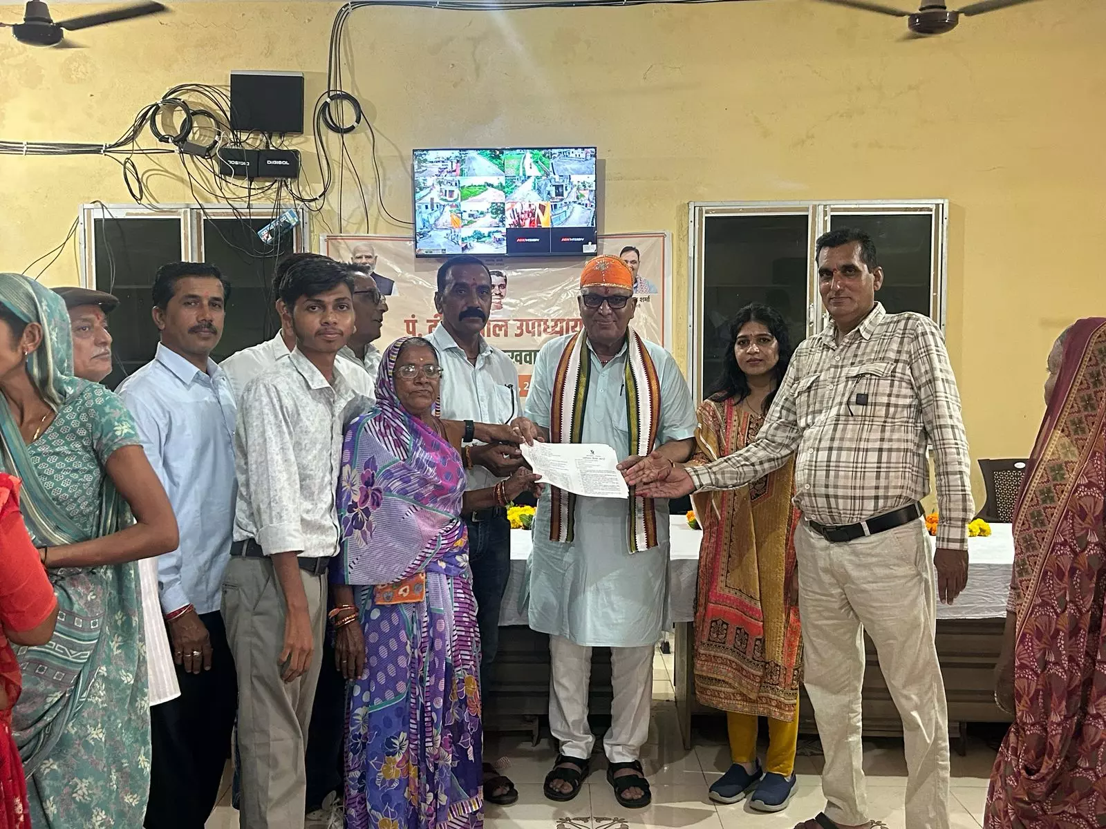 Dungarpur: अंत्योदय संबल शिविर में मृदा स्वास्थ्य कार्ड वितरण से लाभांवित हुए कृषक Dungarpur: अंत्योदय संबल शिविर में मृदा स्वास्थ्य कार्ड वितरण से लाभांवित हुए कृषक
