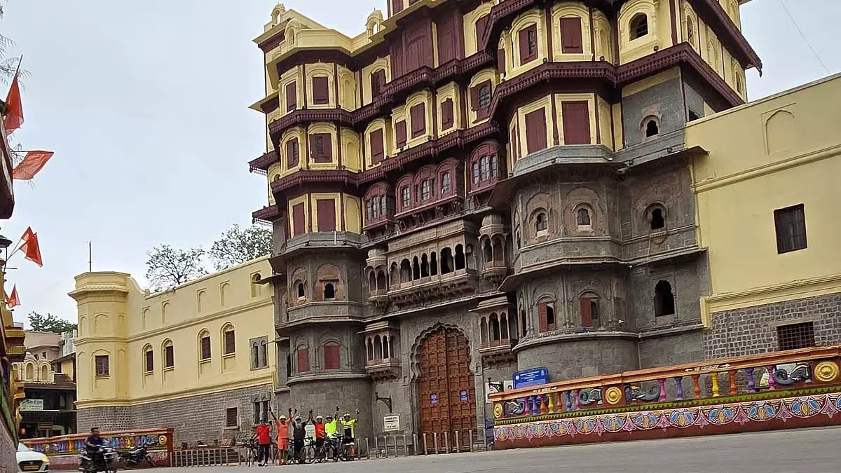Indore के साइकिल चालकों ने स्वच्छ हवा के लिए साइकिल चलाई Indore के साइकिल चालकों ने स्वच्छ हवा के लिए साइकिल चलाई