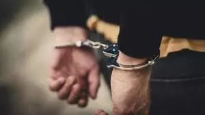 New Delhi: सोशल मीडिया पर धोखाधड़ी, नकली पुलिसकर्मी गिरफ्तार New Delhi: सोशल मीडिया पर धोखाधड़ी, नकली पुलिसकर्मी गिरफ्तार