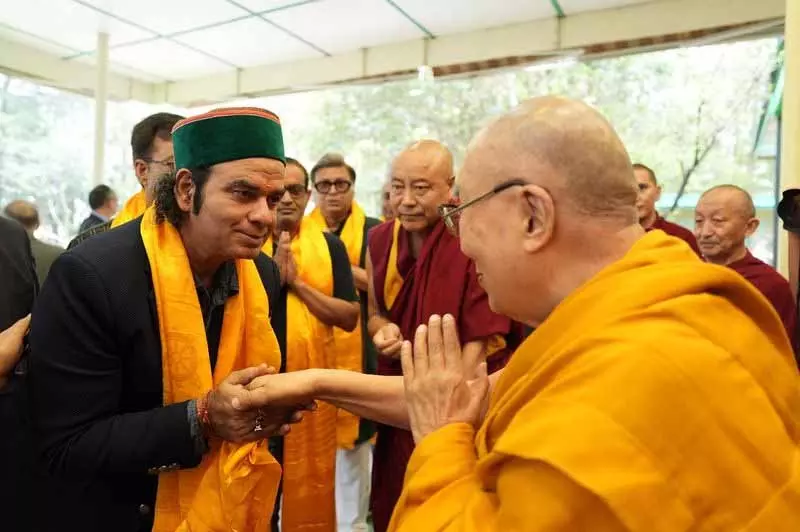 भूविज्ञान से संगीत तक, B-Town का वह गायक जिसने पहाड़ों में अपनी आवाज़ पाई भूविज्ञान से संगीत तक, B-Town का वह गायक जिसने पहाड़ों में अपनी आवाज़ पाई