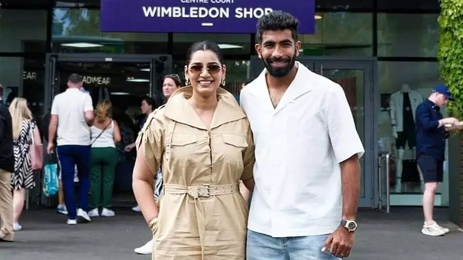 Sanjana-Bumrah की जोड़ी ने सेंटर कोर्ट पर लूटी लाइमलाइट Sanjana-Bumrah की जोड़ी ने सेंटर कोर्ट पर लूटी लाइमलाइट