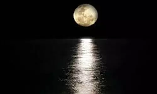 Ashadha Purnima 2025:  आषाढ़ पूर्णिमा के दिन खुल सकते हैं किस्मत के दरवाजे,करें ये उपाय