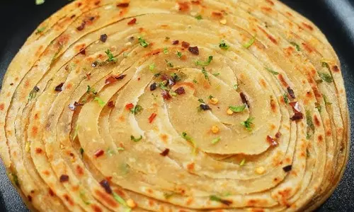 Dry Fruits Paratha :लंच बॉक्स के लिए भी परफेक्ट रहेगी डिश