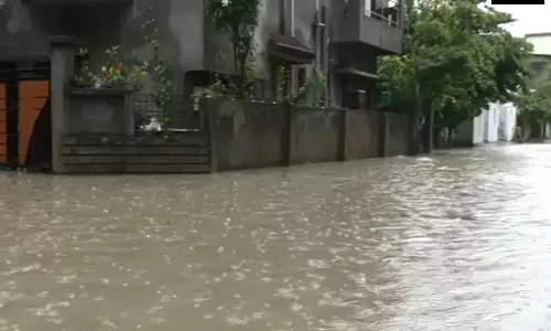 भारी बारिश के बाद भीषण जलभराव, NMC ने बचाव अभियान और जल निकासी शुरू की