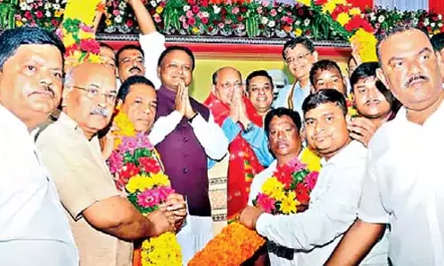 Odisha : तीसरी बार पार्टी अध्यक्ष पद की ज़िम्मेदारी संभाल रहे मनमोहन सामल Odisha : तीसरी बार पार्टी अध्यक्ष पद की ज़िम्मेदारी संभाल रहे मनमोहन सामल