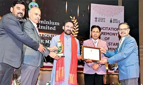 Odisha : नाल्को माइंस को 5 स्टार रेटिंग प्रदान की गई Odisha : नाल्को माइंस को 5 स्टार रेटिंग प्रदान की गई