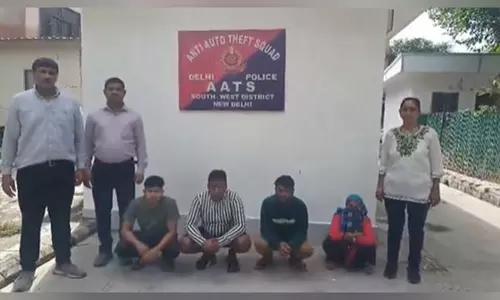 Delhi: अवैध रूप से रहने के आरोप में पाँच बांग्लादेशी नागरिक गिरफ्तार Delhi: अवैध रूप से रहने के आरोप में पाँच बांग्लादेशी नागरिक गिरफ्तार