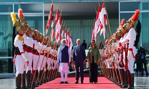 57 वर्षों में ब्राज़ील की राजकीय यात्रा पर पहुंचे पहले PM बने मोदी