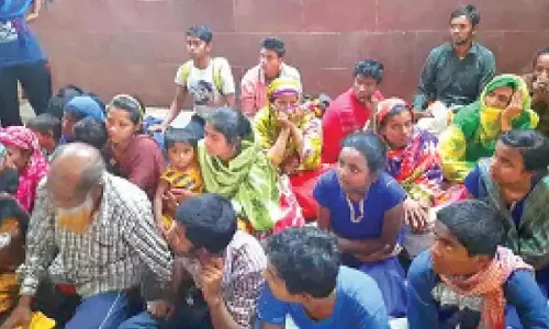 कर्नाटक से 200 से अधिक अवैध बांग्लादेशी प्रवासियों को वापस भेजा गया: Home Minister कर्नाटक से 200 से अधिक अवैध बांग्लादेशी प्रवासियों को वापस भेजा गया: Home Minister