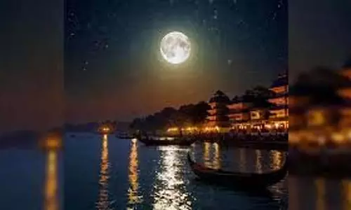 Ashadha Purnima 2025: आषाढ़ पूर्णिमा 10 जुलाई को, जानिए धन प्राप्ति के सात उपाय