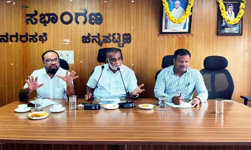 प्लास्टिक प्रतिबंध: हर घर के लिए दो कपड़े के थैले प्लास्टिक प्रतिबंध: हर घर के लिए दो कपड़े के थैले