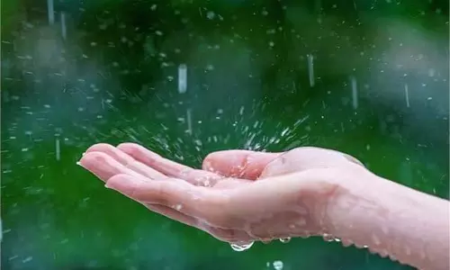 Jammu-Kashmir: इस इलाके में बारिश से मिली राहत, हवा में मिली मिट्टी की खुशबू Jammu-Kashmir: इस इलाके में बारिश से मिली राहत, हवा में मिली मिट्टी की खुशबू