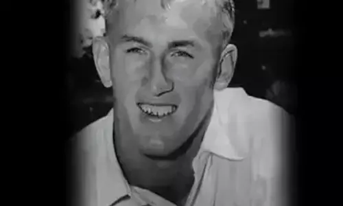 पूर्व ऑस्ट्रेलियाई तेज गेंदबाज Gordon Roark का 87 वर्ष की आयु में निधन