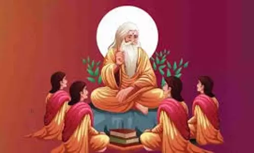 धर्म: गुरु पूर्णिमा और गुरुवार का संयोग, इन राशियों पर गुरु देव बृहस्पति बरसाएंगे अपनी कृपा धर्म: गुरु पूर्णिमा और गुरुवार का संयोग, इन राशियों पर गुरु देव बृहस्पति बरसाएंगे अपनी कृपा