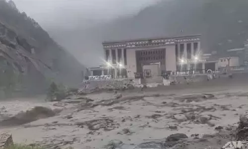 नेपाल-चीन सीमा पर बाढ़ से नौ लोगों की मौत, 20 लापता नेपाल-चीन सीमा पर बाढ़ से नौ लोगों की मौत, 20 लापता