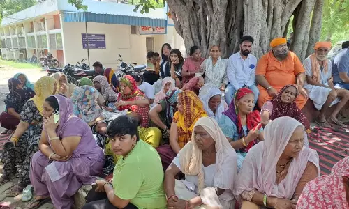 हिसार में पुलिस द्वारा पीछा किए जाने पर छत से गिरकर युवक की मौत हिसार में पुलिस द्वारा पीछा किए जाने पर छत से गिरकर युवक की मौत