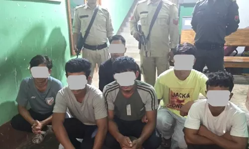 Manipur में 12 उग्रवादियों सहित छह अरामबाई टेंगोल सदस्य गिरफ्तार, हथियार बरामद Manipur में 12 उग्रवादियों सहित छह अरामबाई टेंगोल सदस्य गिरफ्तार, हथियार बरामद