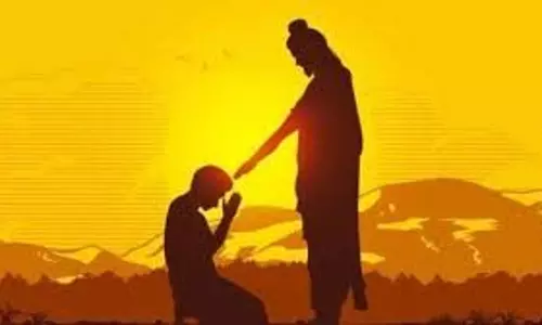 Happy Guru Purnima 2025 Wishes: गुरु पूर्णिमा पर अपने गुरुओं को भेजें ये शुभकामना संदेश, लें आशीर्वाद