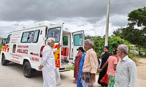 Karnataka : व्यासराज मठ द्वारा मोबाइल क्लिनिक का शुभारंभ