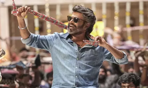 जब Rajinikanth ने छोटी उम्र की अभिनेत्रियों के साथ रोमांस करने से किया इनकार जब Rajinikanth ने छोटी उम्र की अभिनेत्रियों के साथ रोमांस करने से किया इनकार