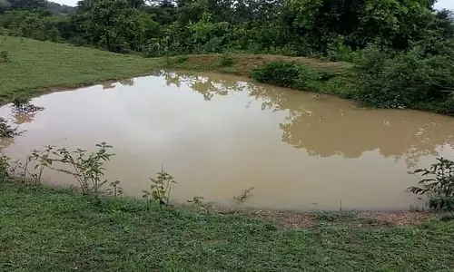 UP : पानी से भरे गड्ढे में डूबकर चार बच्चों की दर्दनाक मौत UP : पानी से भरे गड्ढे में डूबकर चार बच्चों की दर्दनाक मौत