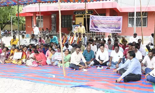 Karnataka : नगर निगम कर्मचारियों की हड़ताल Karnataka : नगर निगम कर्मचारियों की हड़ताल