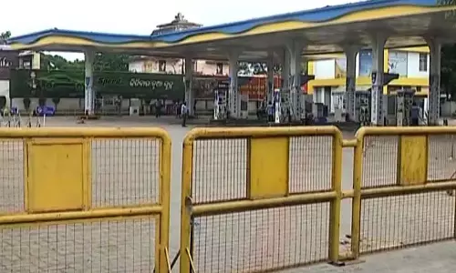 भारत बंद : भुवनेश्वर में पेट्रोल पंप बंद रहने से यात्रियों को परेशानी