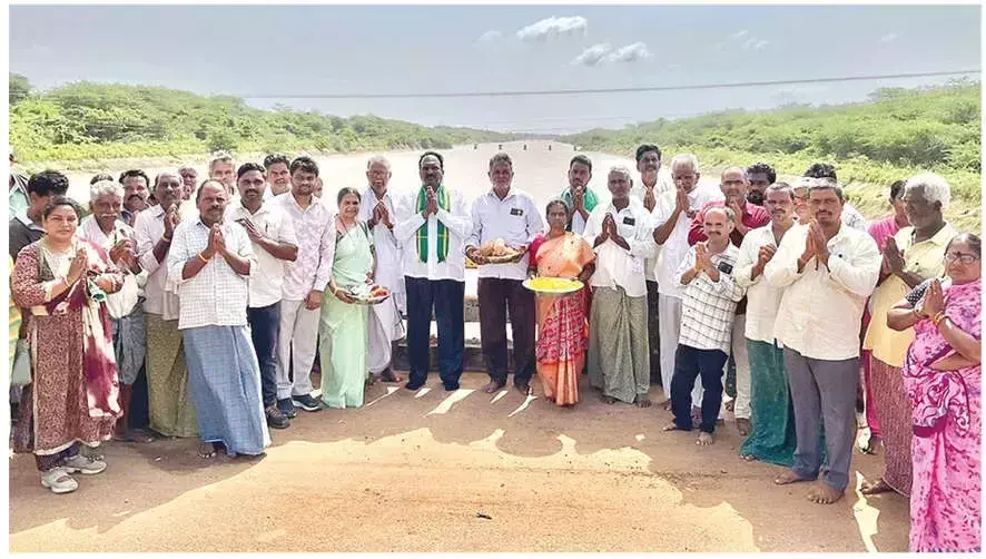 Andhra: गोदावरी का पानी कृष्णा जिले में प्रवेश कर गया Andhra: गोदावरी का पानी कृष्णा जिले में प्रवेश कर गया