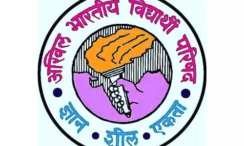 ABVP ने बोर्ड परीक्षा के टॉपरों को किया सम्मानित