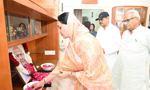 Jaipur: केंद्रीय मंत्री के पारिवारिक शोक पर उप मुख्यमंत्री की श्रद्धांजलि