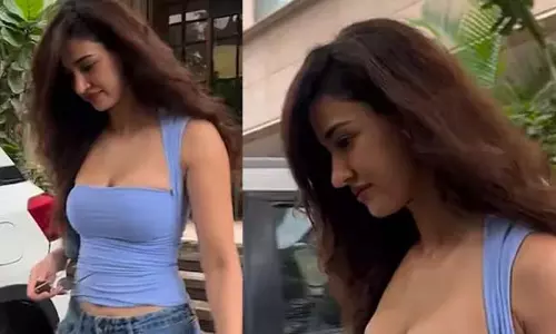 Disha Patani : मिनिमलिस्टिक फैशन को बनाया नया ट्रेंड Disha Patani : मिनिमलिस्टिक फैशन को बनाया नया ट्रेंड