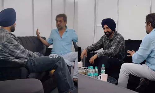 Diljit Dosanjh : नो एंट्री में एंट्री, अनीस बज्मी संग वीडियो वायरल Diljit Dosanjh : नो एंट्री में एंट्री, अनीस बज्मी संग वीडियो वायरल