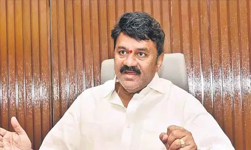 शिक्षा के साथ-साथ खेलों को भी प्राथमिकता दी जाए: MLA Talasani शिक्षा के साथ-साथ खेलों को भी प्राथमिकता दी जाए: MLA Talasani