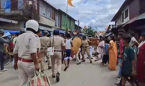 क्रिकेट मैच को लेकर सिलीगुड़ी युद्धक्षेत्र में तब्दील
