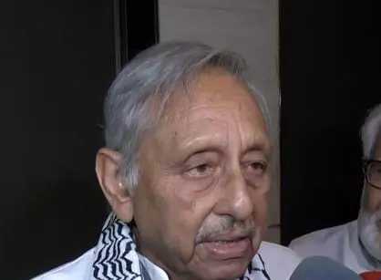 गांधी के बताए रास्ते पर चलते तो शायद फिलिस्तीनियों को आजादी मिल जाती : मणिशंकर अय्यर गांधी के बताए रास्ते पर चलते तो शायद फिलिस्तीनियों को आजादी मिल जाती : मणिशंकर अय्यर