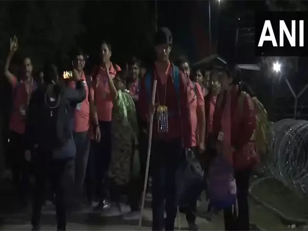 नुनवान आधार शिविर से Amarnath Yatra के लिए श्रद्धालुओं का आठवाँ जत्था रवाना नुनवान आधार शिविर से Amarnath Yatra के लिए श्रद्धालुओं का आठवाँ जत्था रवाना