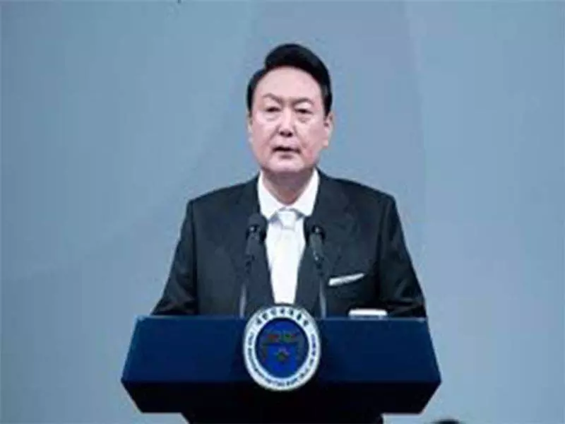 दक्षिण कोरिया के पूर्व राष्ट्रपति यून सूक येओल फिर जेल में, गिरफ्तारी वारंट जारी दक्षिण कोरिया के पूर्व राष्ट्रपति यून सूक येओल फिर जेल में, गिरफ्तारी वारंट जारी