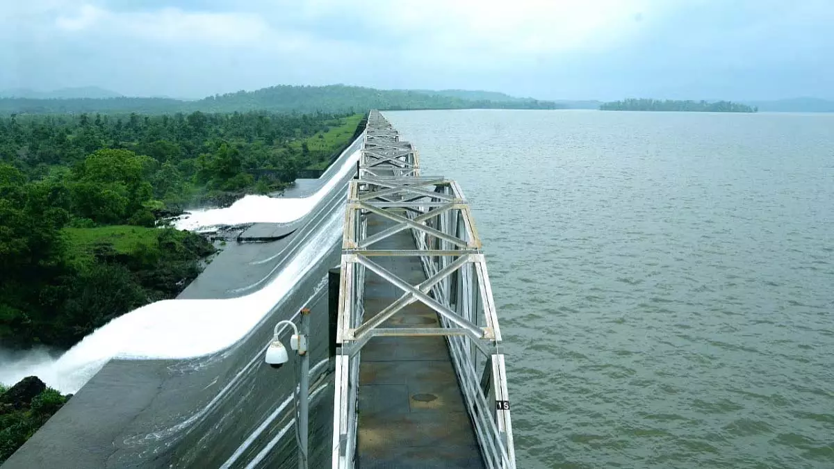 जलग्रहण क्षेत्रों में लगातार बारिश के बीच शहर की 7 झीलों का जलस्तर 73.5% तक बढ़ा जलग्रहण क्षेत्रों में लगातार बारिश के बीच शहर की 7 झीलों का जलस्तर 73.5% तक बढ़ा
