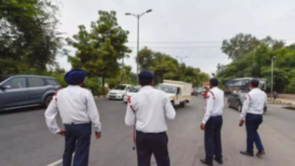 Indore : आरटीओ बार-बार उल्लंघन करने पर 31 वाहनों का पंजीकरण रद्द करेगा Indore : आरटीओ बार-बार उल्लंघन करने पर 31 वाहनों का पंजीकरण रद्द करेगा