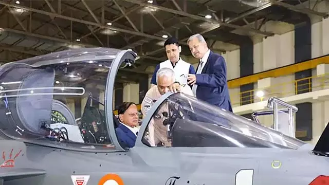 प्रधानमंत्री के प्रधान सचिव पीके मिश्रा ने HAL का दौरा किया: परियोजनाओं की समीक्षा की प्रधानमंत्री के प्रधान सचिव पीके मिश्रा ने HAL का दौरा किया: परियोजनाओं की समीक्षा की